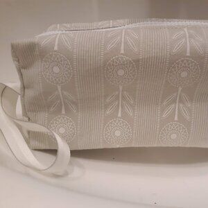 New Dreamcatcher twill Travel bag Clutch Wallet Pouch Wristlet hanging case Gray